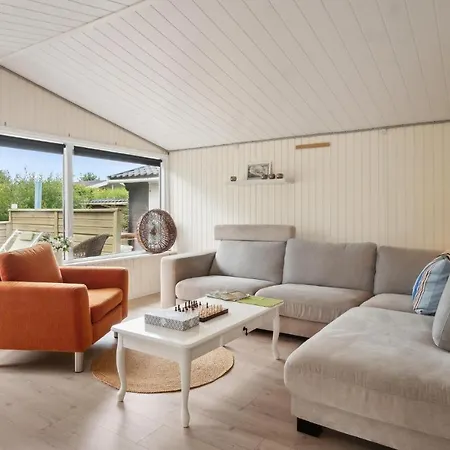 2 Bedroom Beautiful In